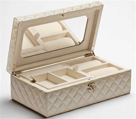 chanel jewellery boxes.